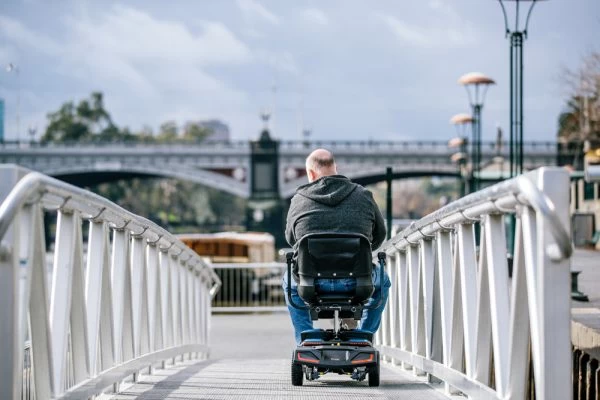 How to Extend the Life of Your Mobility Scooter Battery Charge ?